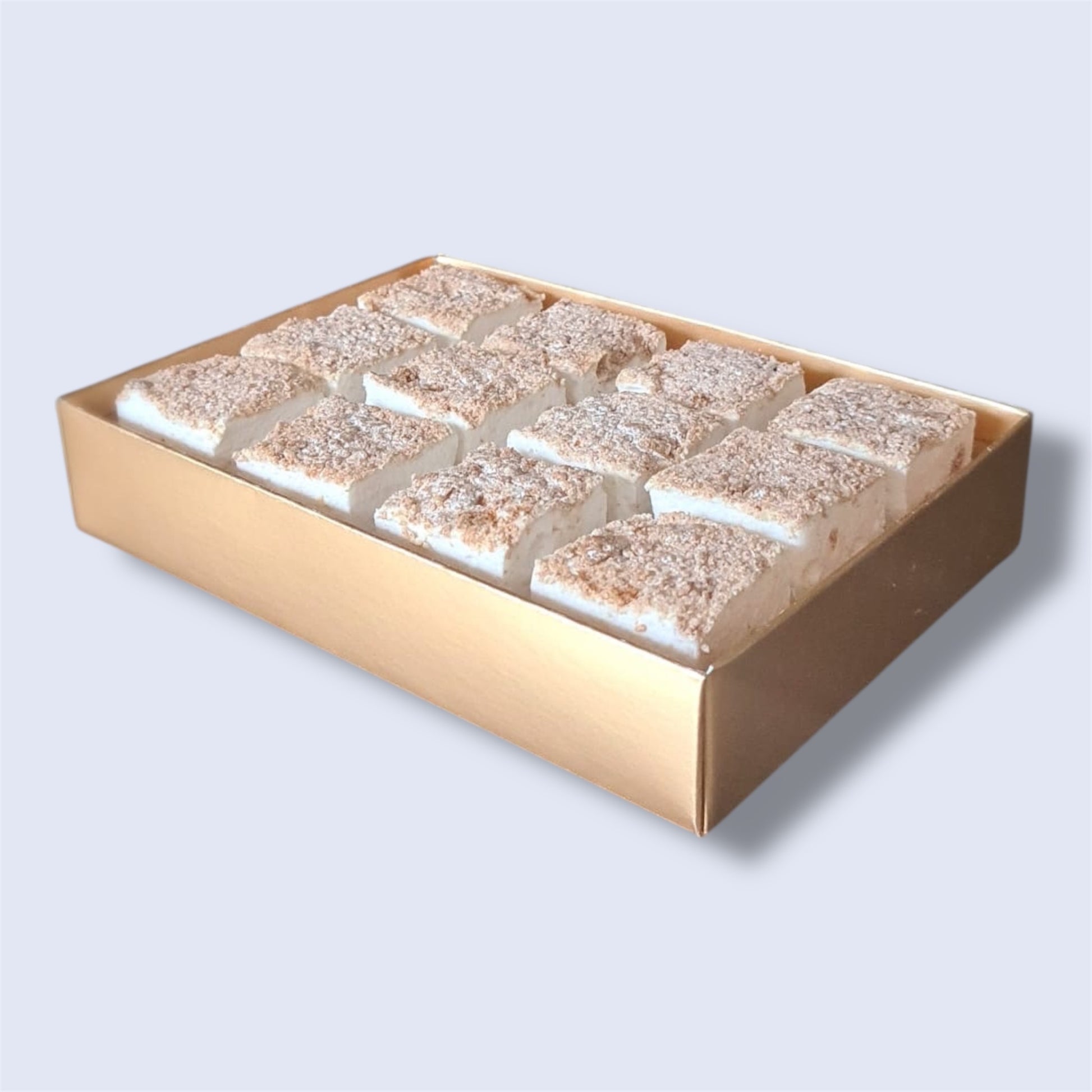 Gold gift box containing 12 Biscoff gourmet marshmallows