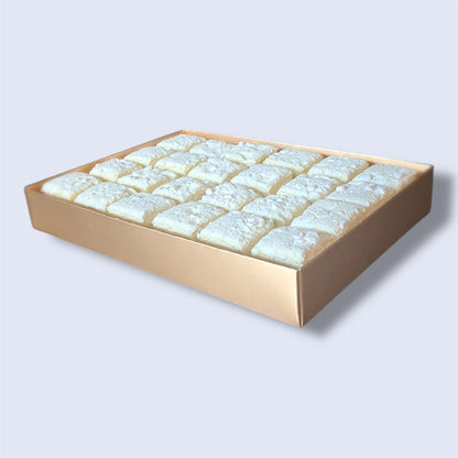 Gold gift box containing 24 Lemon Meringue gourmet marshmallows