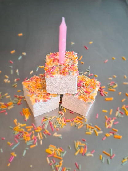 3 Birthday cake gourmet marshmallows with a candle